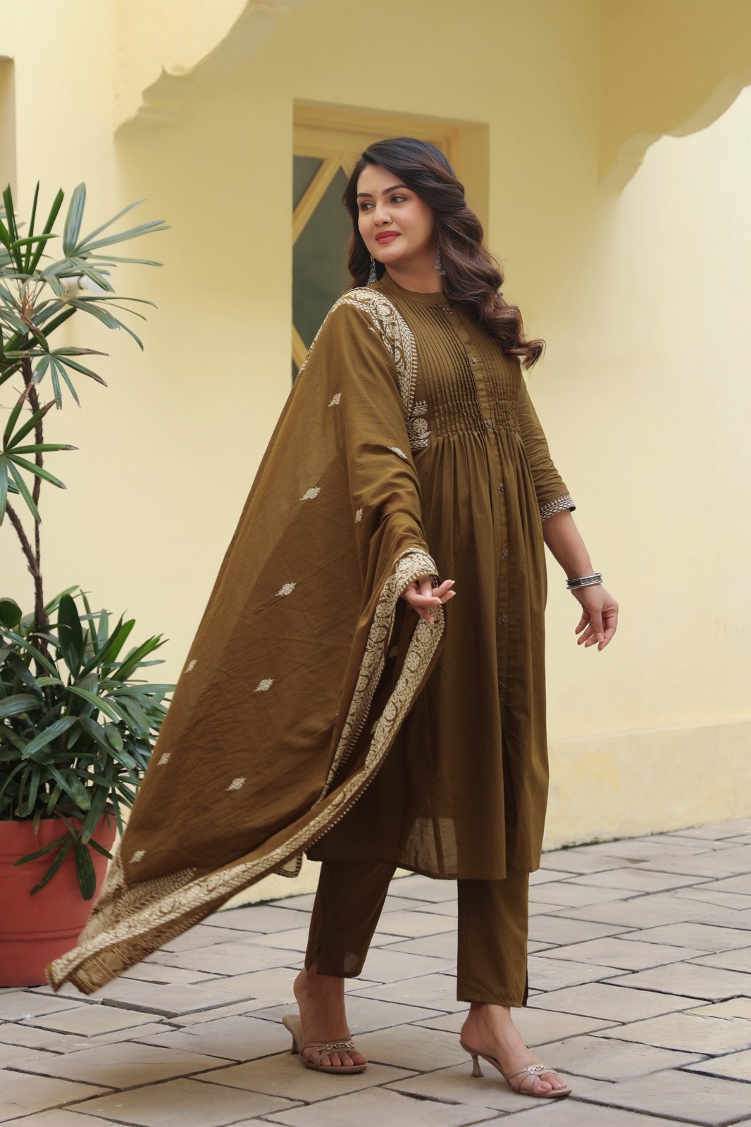 Elegant Maroon Ethnic Ensemble in Heritage Courtyard 3 pcs kurti set - Image 3