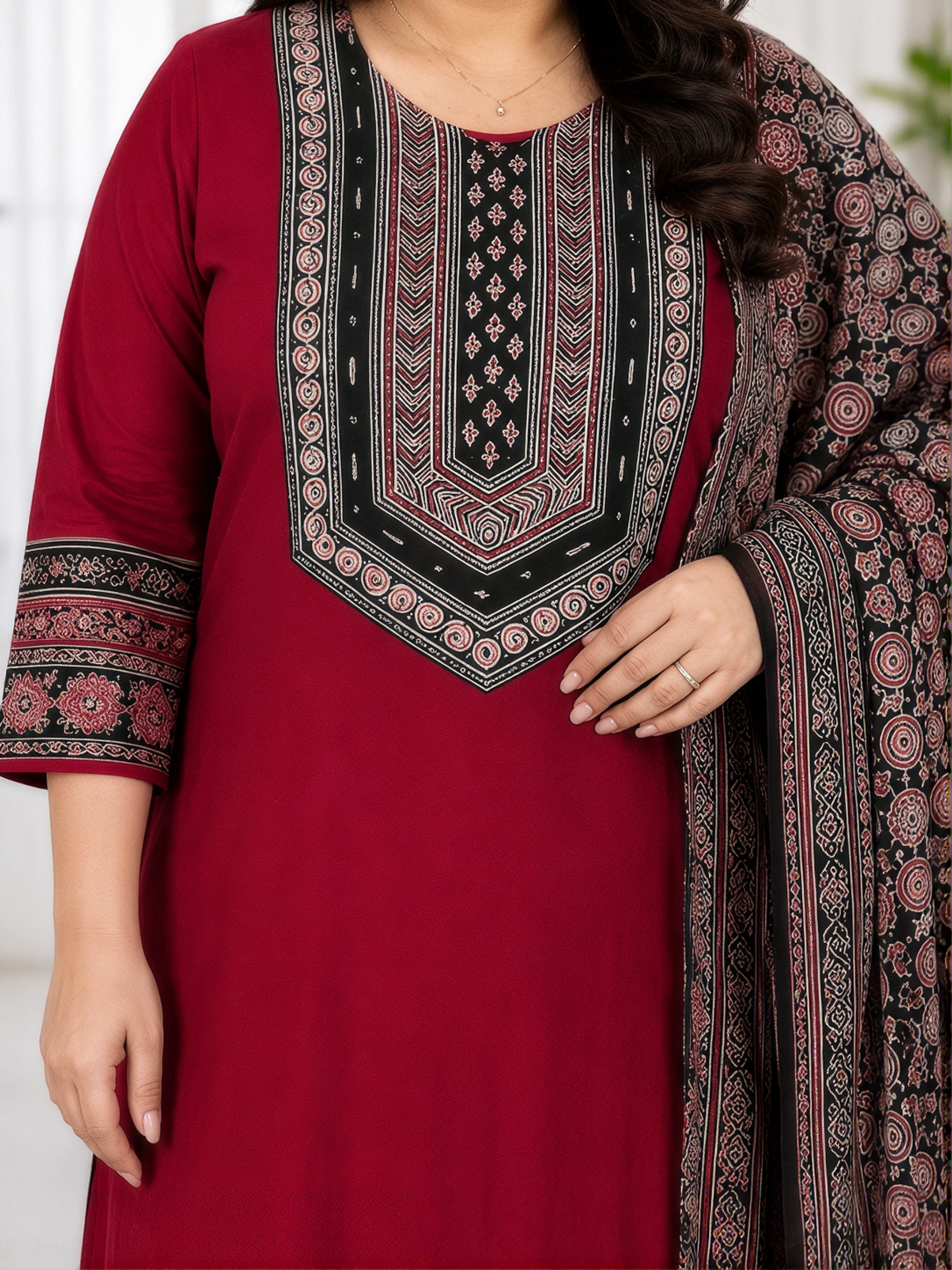 Maroon Printed Kurti with Dupatta - Image 2